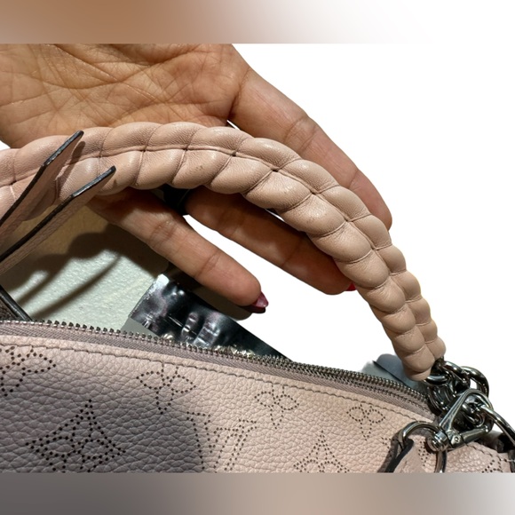 LOUIS VUITTON Babylone Mahina Calfskin Leather Shoulder Bag Pink - Picture 13 of 15